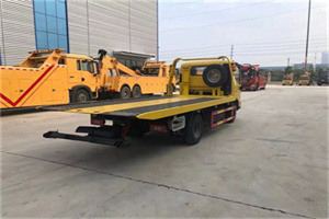 东海非事故拖车